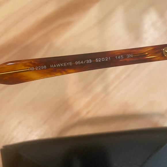 Ray-Ban Sunglasses - Picture 4 of 9